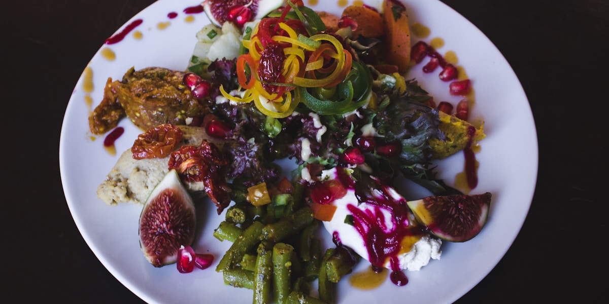 5 Ways Miami Corporate Catering Makes Office Meetings More Delicious and Effective